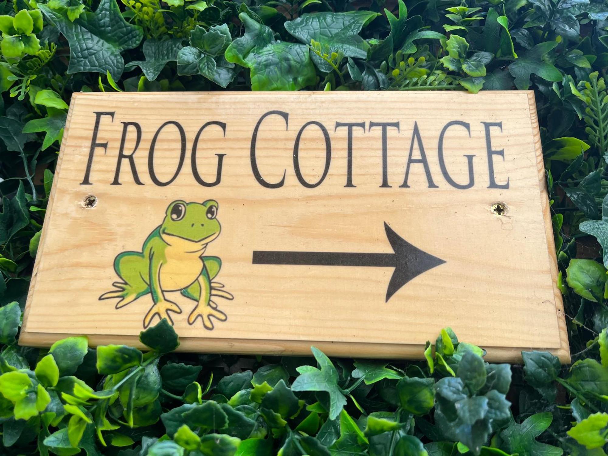 Frog Cottage, Ludlow - A Charming Townhouse For 4 エクステリア 写真